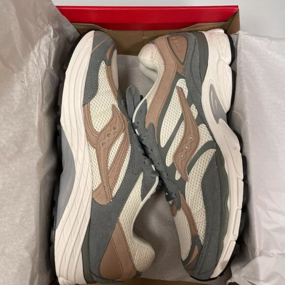 Size 12 - Saucony ProGrid Omni 9 Premium Green Cream Shoes - Picture 3 of 5